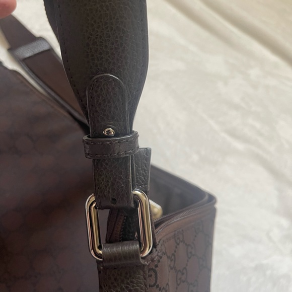 Gucci GG Nylon Messenger - Picture 4 of 8